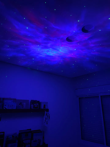 Astronaut Galaxy Projector Lamp - HomeFlair